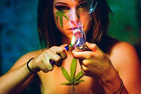 Stoner girl rocking the weed paint